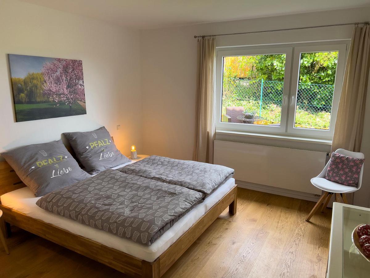 Ferienweingut Wissing Wohnung Theo Gleiszellen Gleishorbach Bagian luar foto